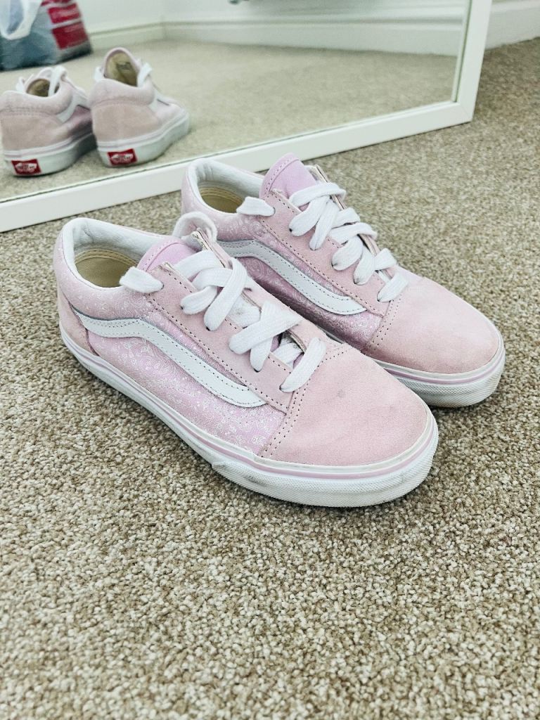 Girls pink vans 