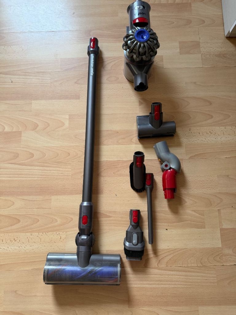 Dyson V8 Cordless vacuum cleaner 