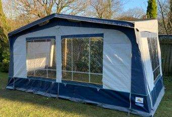 Dorema Poled Awning  (size 9) – Excellent Condition, must-See!