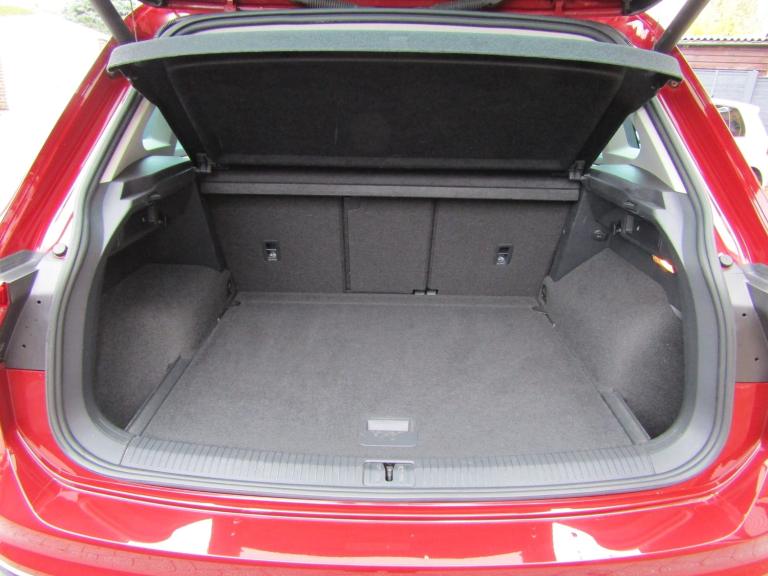 2017 Volkswagen Tiguan 2.0 TSi 180 4Motion SEL 5dr DSG ESTATE Petrol Automatic