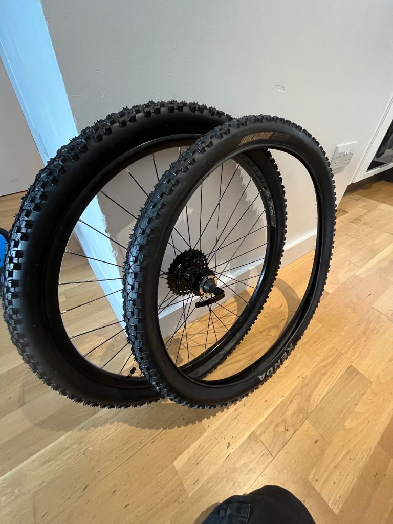 Cycled  tyres and wheels 