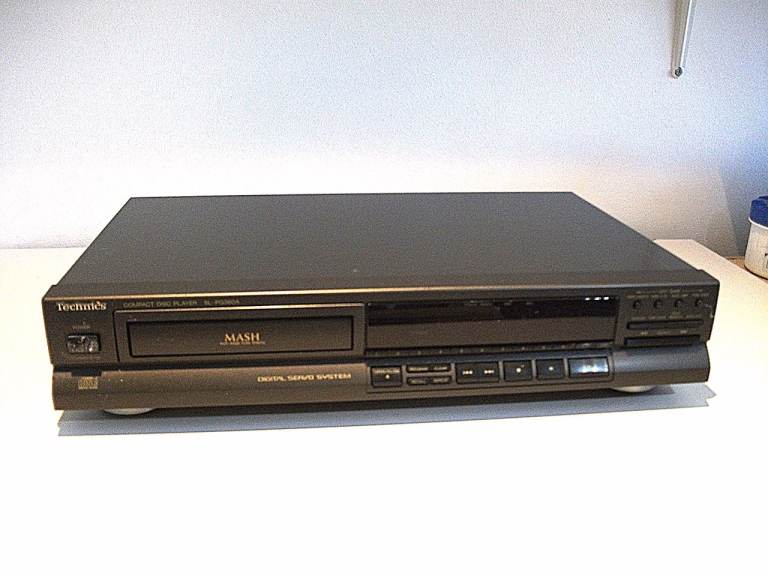 Technics Compact Disk player