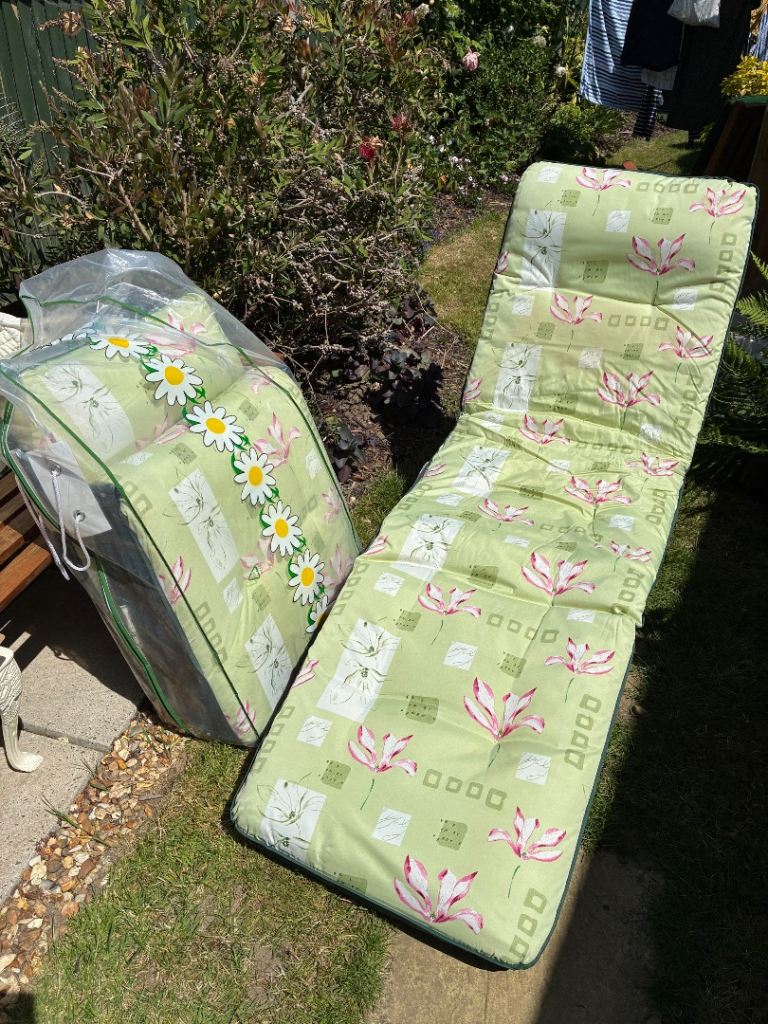 Garden loungers