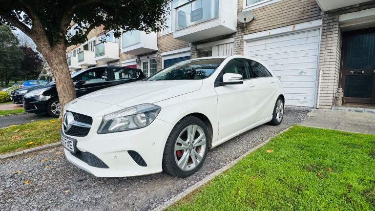 Mercedes-Benz, A CLASS, Hatchback, 2015, Manual, 1461 (cc), 5 doors