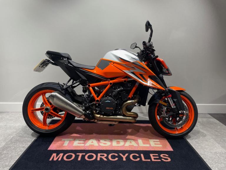 KTM 1290 SUPER DUKE R 2023