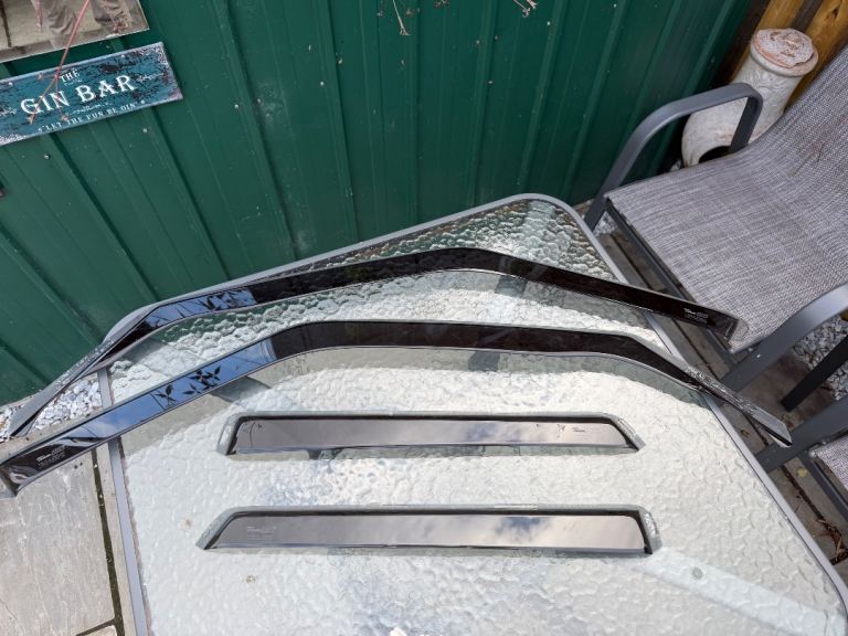 Landrover Discovery 5 wind deflectors 