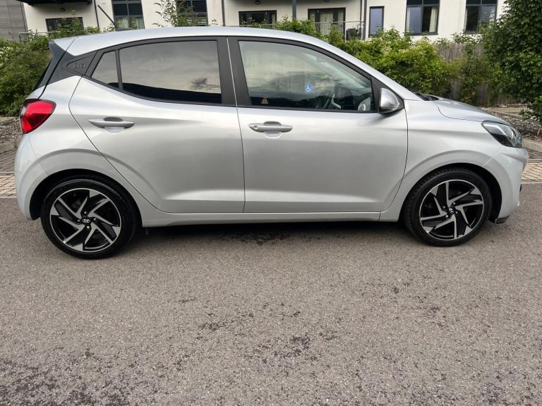 2022 Hyundai i10 1.0 Premium Euro 6 (s/s) 5dr HATCHBACK Petrol Manual