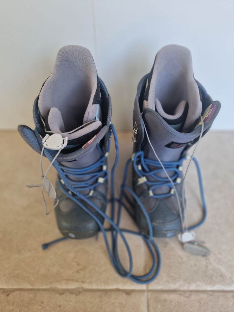 Women's Burton Moto Snowboard Boots - Size US 9 / UK 7 (Excellent Condition)