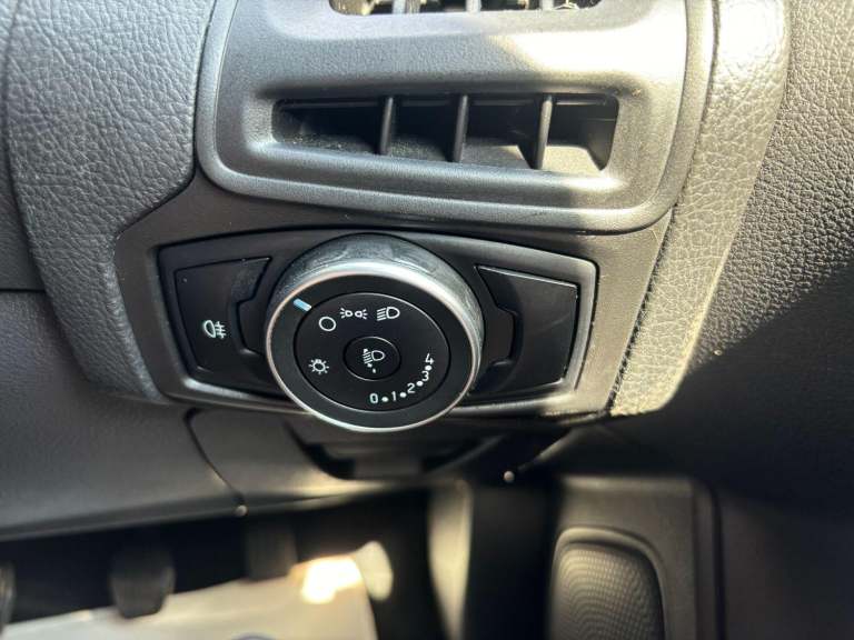 FORD FOCUS 1.0 T EcoBoost 99g Style White Manual Petrol 2016