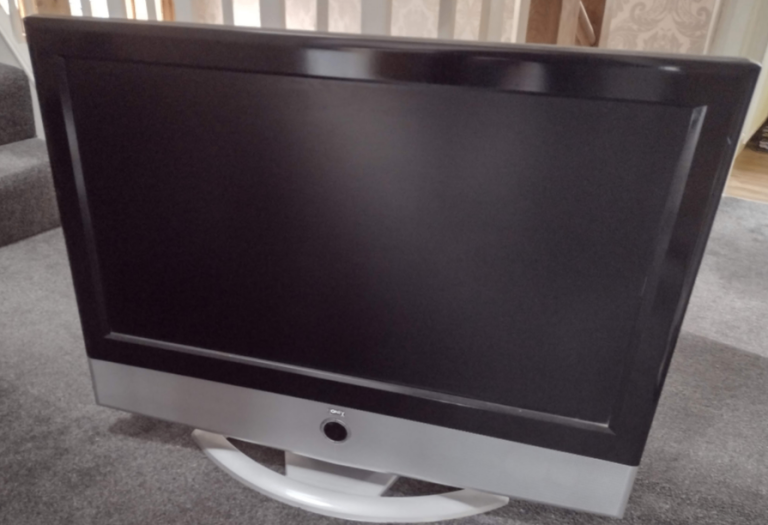 37" TV - Elonex LT37F3V1 