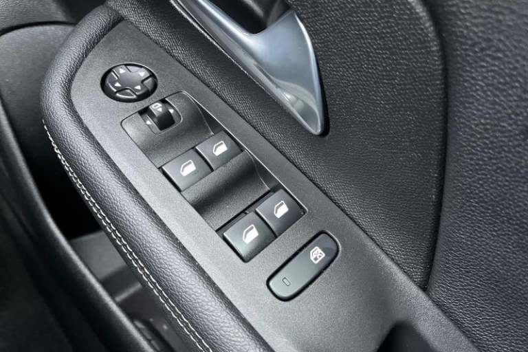 2023 Vauxhall Mokka 100kW Ultimate 50kWh 5dr Auto HATCHBACK ELECTRIC Automatic