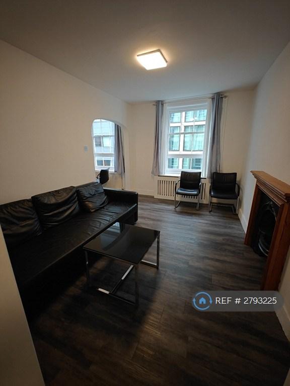 2 bedroom flat in Victoria Chambers, London, EC2A (2 bed) (#2793225)