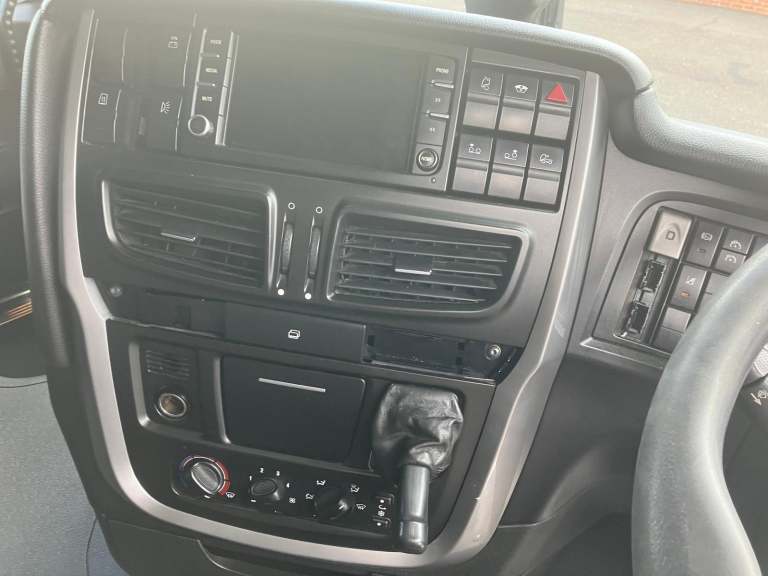 2017 Iveco Stralis 460 6x2 tractor unit euro 6 hi way cab 