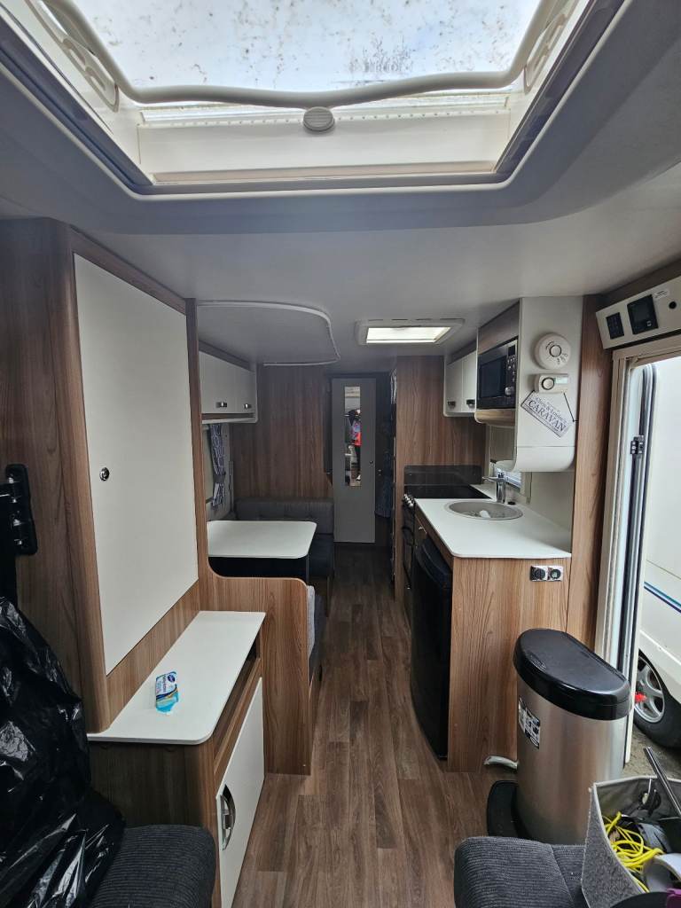 SWIFT Sprite Major 6 TD 6 Berth End Bedroom 2018 in very good condition. 