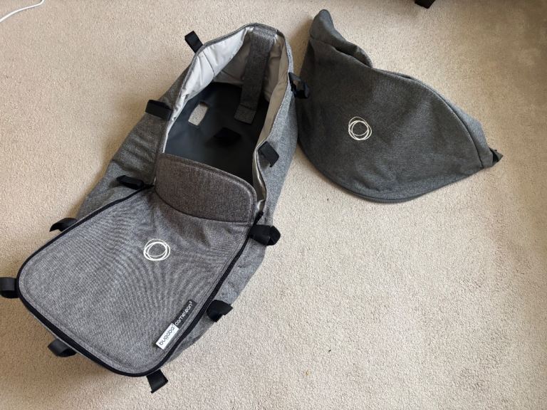 Bugaboo Cameleon 3 bassinet and extendible canopy fabrics in grey melange 