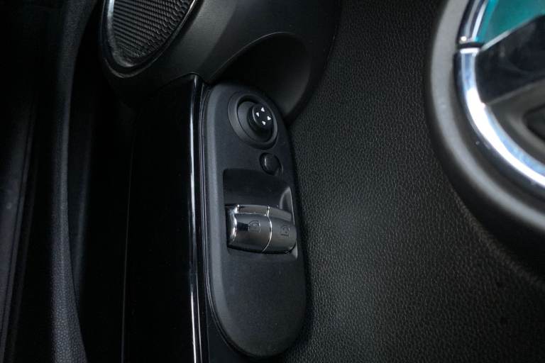 2017 MINI Hatch 1.5 Cooper D 3dr Auto [Chili Pack] Hatchback DIESEL Automatic