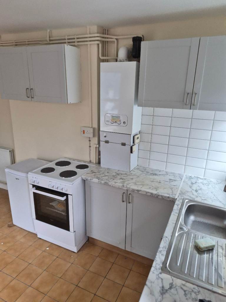 1 beds maisonette with private court yard