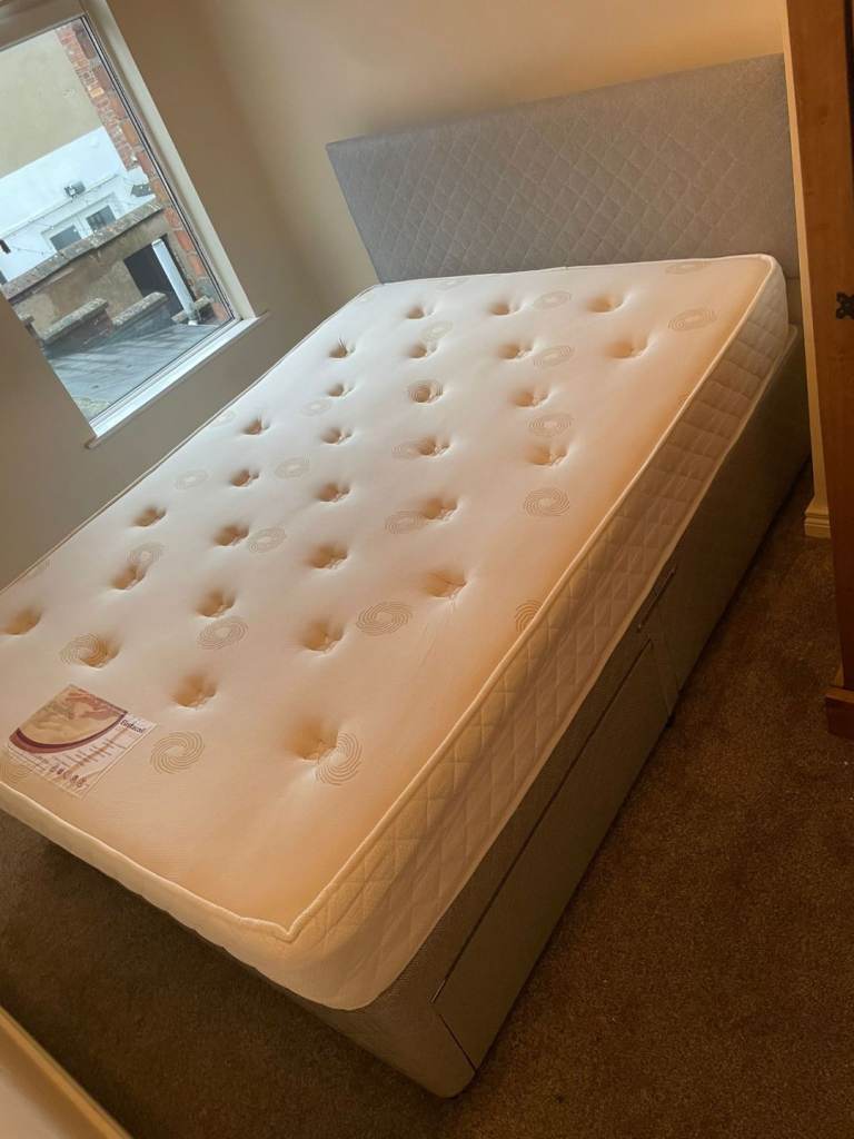 Double pocket sprung matrress   Very fresh condition   £89