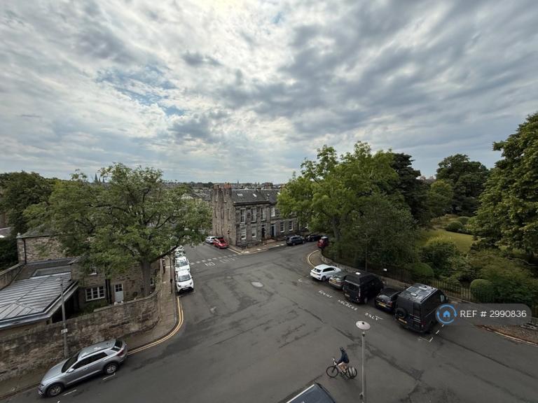 2 bedroom flat in Saxe Coburg St, Edinburgh, EH3 (2 bed) (#2990836)