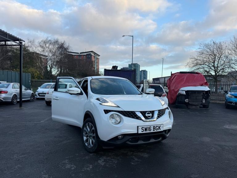 2016 Nissan Juke 1.2 DiG-T Tekna 5dr HATCHBACK Petrol Manual