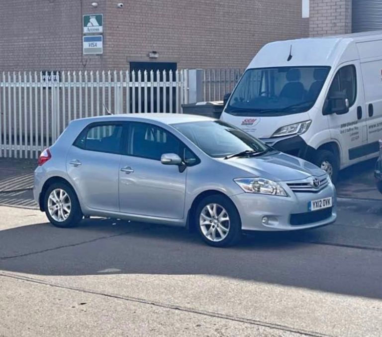 Toyota, AURIS, Hatchback, 2012, Manual, 1598 (cc), 5 doors