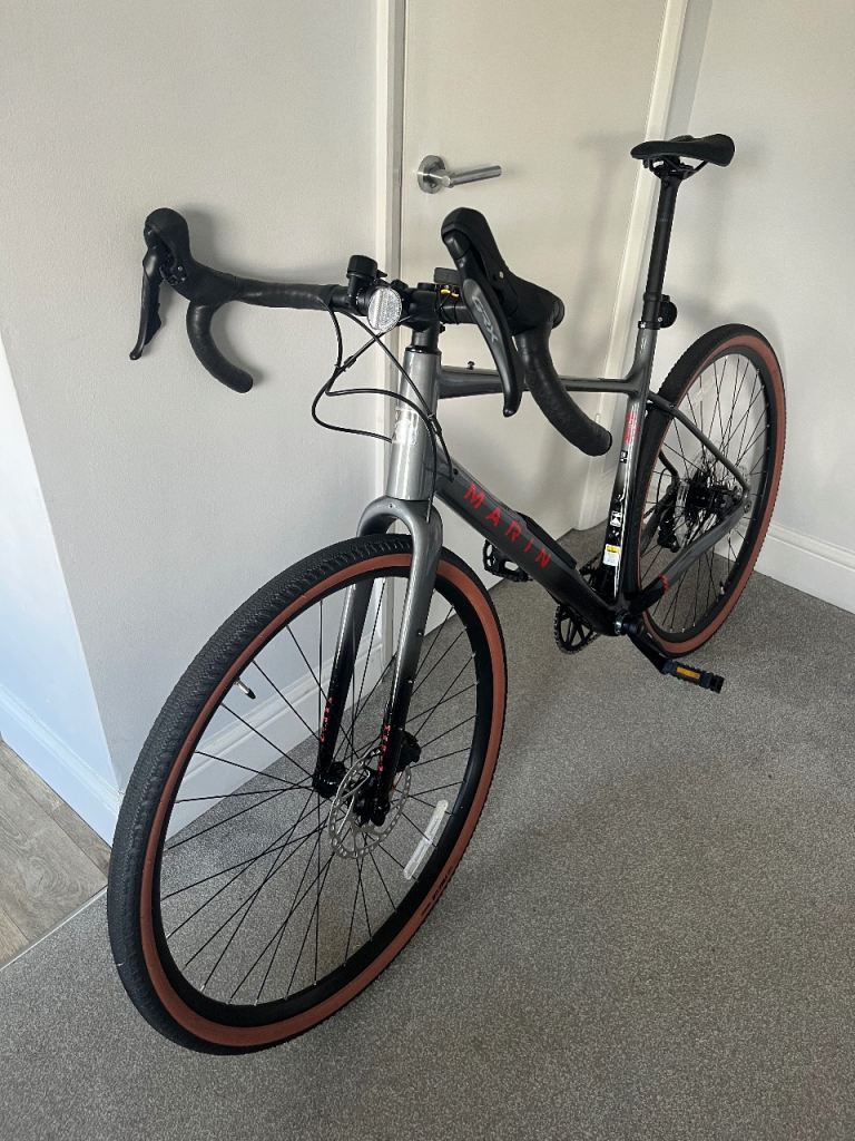 Brand New Marin Headlands 1. 58cm Carbon Gravel Road Bike - RRP £2,500