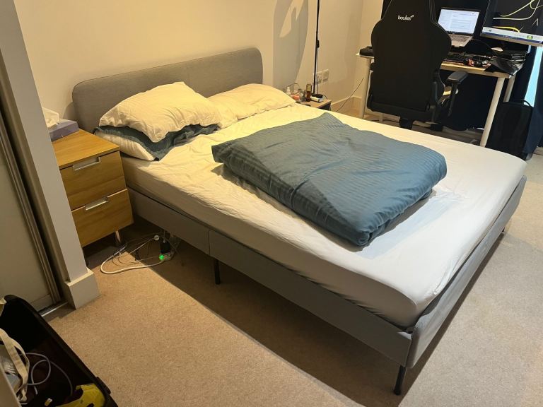 Double bed frame and mattress