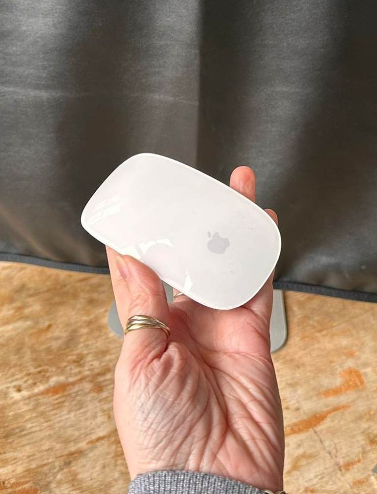 Apple Magic Mouse 2 (A1657) – Wireless Bluetooth – White