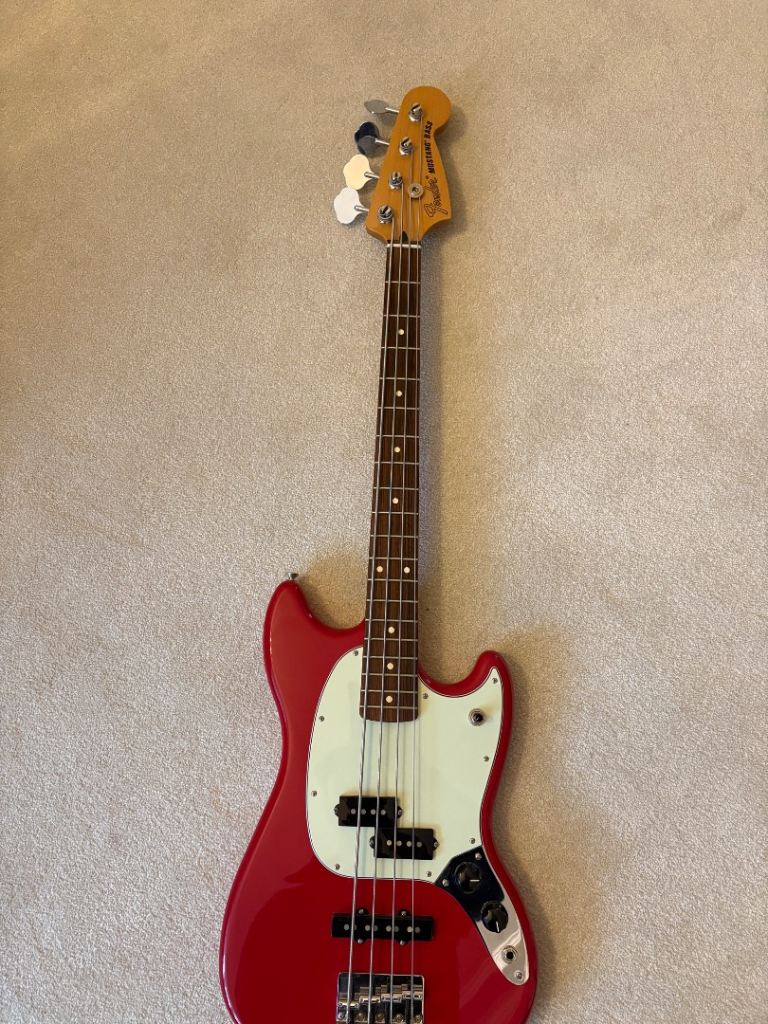 Fender Mustang Bass