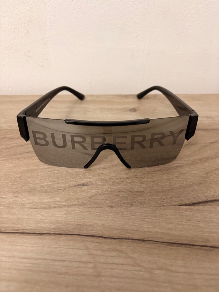 Burberry glasses 
