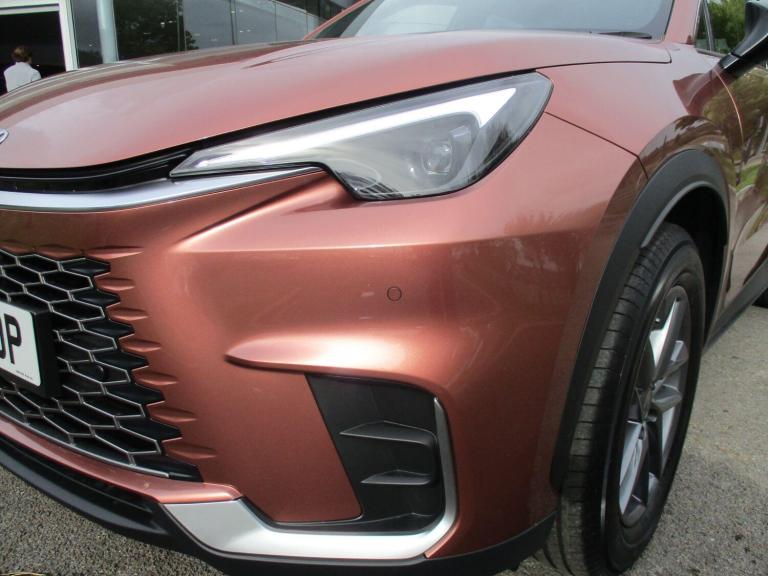 2025 Lexus LBX 1.5 VVT-iE Premium SUV 5dr Petrol Hybrid E-CVT Euro 6 (s/s) (136 ps) HATCHBACK Pet...