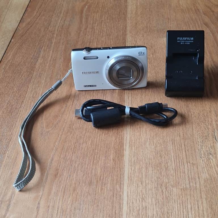 Fujifilm Finepix Digital Camera JZ700