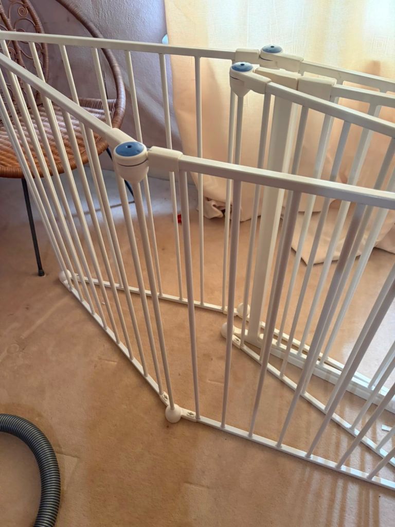 Lindam White Metal Baby Playpen – Good Condition