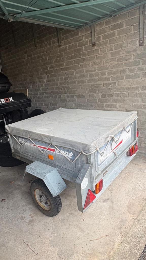 Erde 102 trailer 