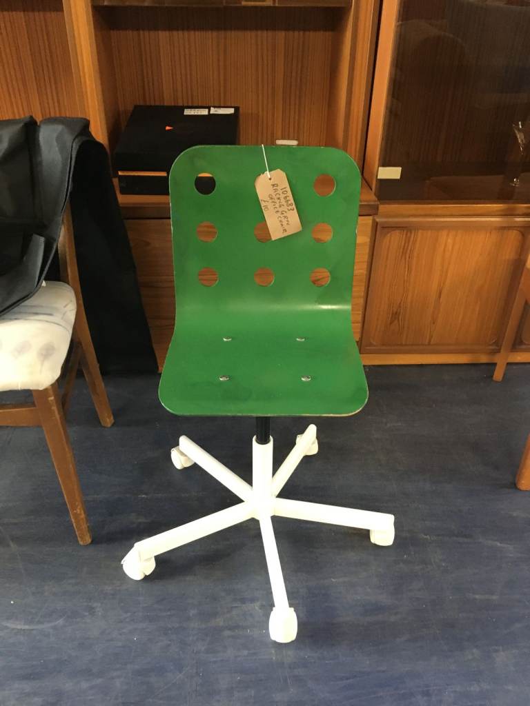 Green/White Children's Chair TCL Reuse 106683
