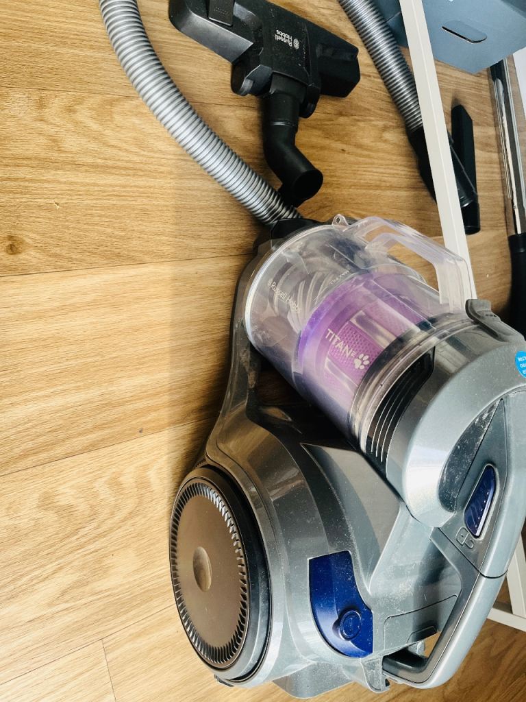 Russell Hobbs Titan Vaccum Cleaner