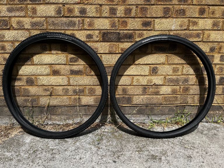 Specialized and Giant gravel bike tyres - black - 38mm wide 