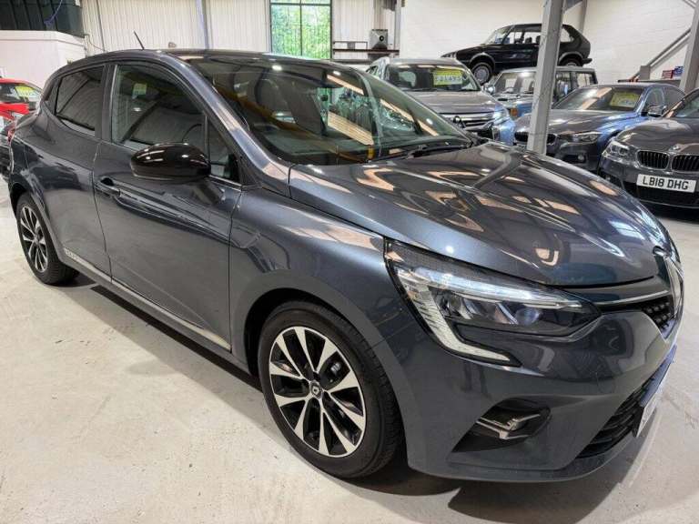 2021 Renault Clio 1.0 TCe Iconic Hatchback 5dr Petrol Manual Euro 6 s/s 100ps Great Spec  Hatchba...