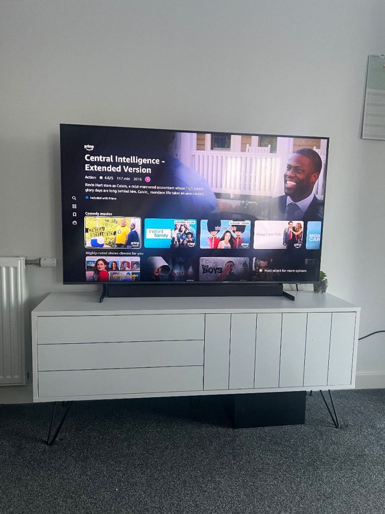 55” Samsung QLED tv with wireless Samsung soundbar and subwoofer 