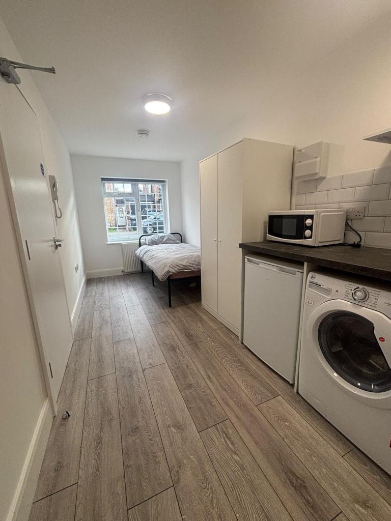 Hertfordshire PIP LCW CARERS STUDIO FLAT