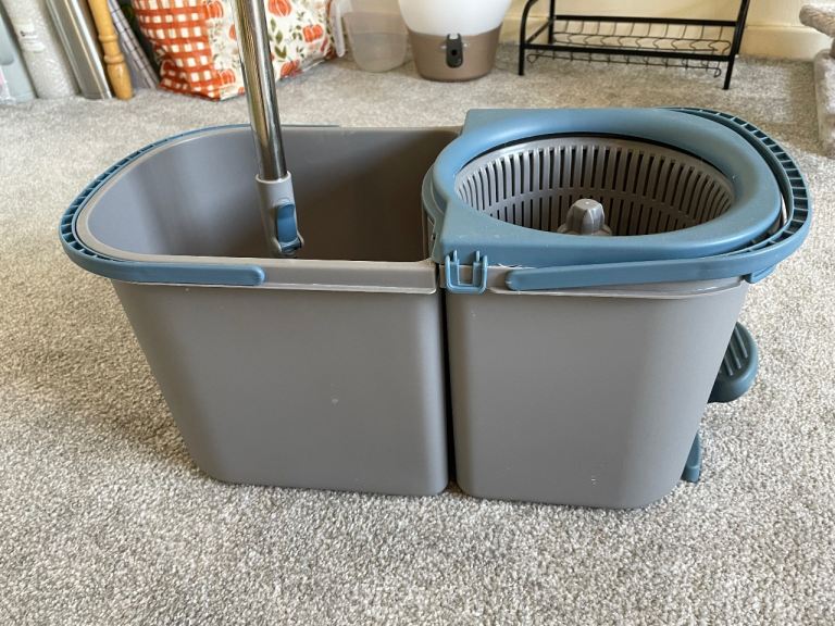 Mop and bucket