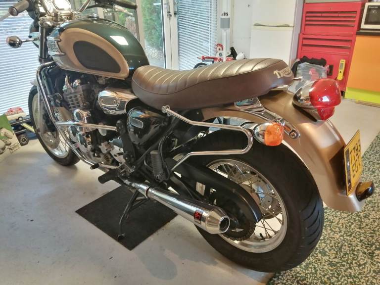 Triumph thunderbird 900cc