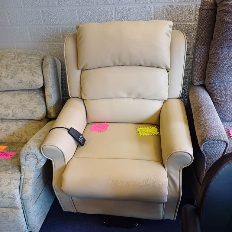 Riser recliner chair