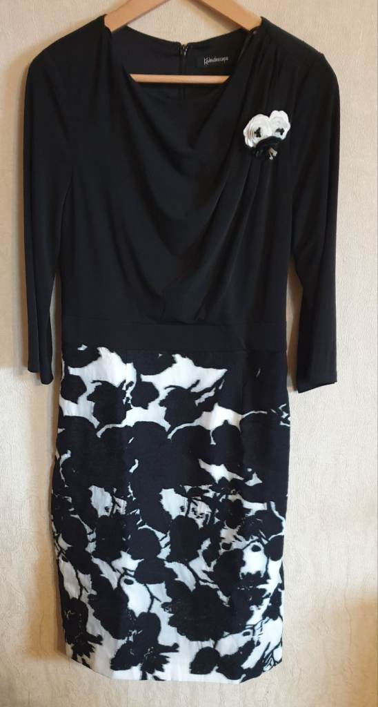  A Dress for an occasion 