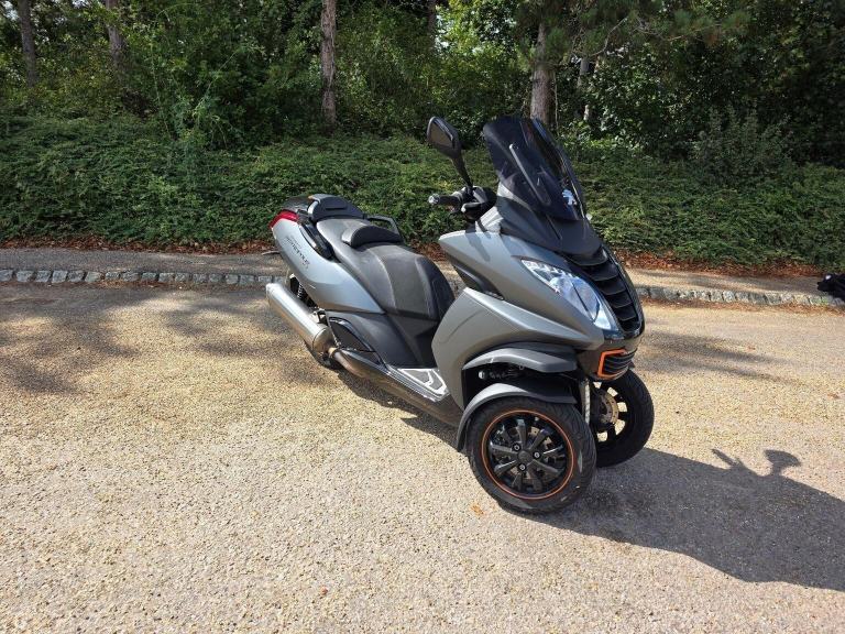 PEUGEOT METROPOLIS 400 RS 2014 Petrol Automatic in Grey