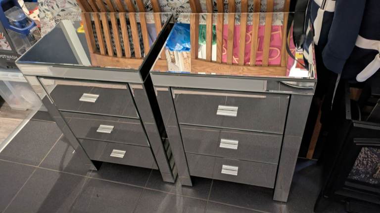 2 x Glass Mirrored Bedside Tables