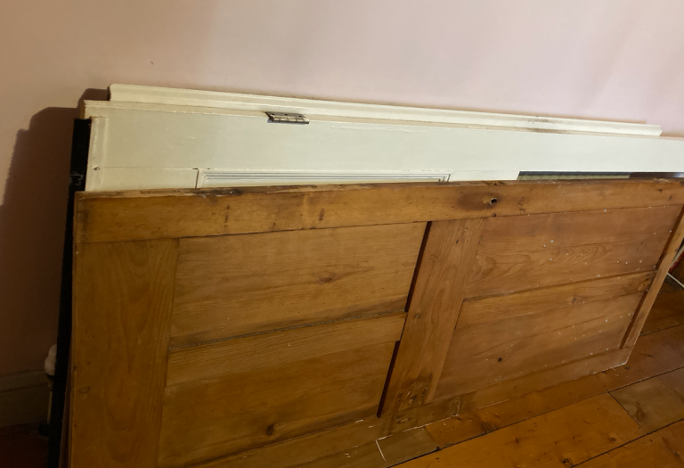 3 internal wooden doors – good project condition