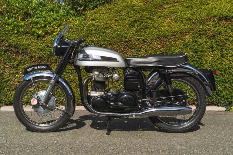 1964 NORTON 650 SS DOMINATOR  PETROL Manual