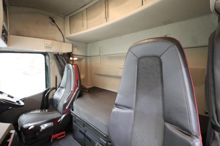 2018 (68 PLATE) Volvo  FH500 6x2 Euro 6 Tractor Units