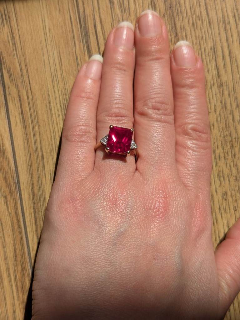 9ct Ruby Diamond Ring